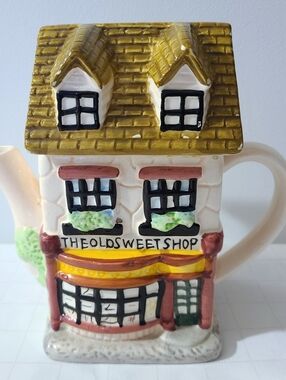 Vintage Ceramic Tea Pot - The Oldsweet Shop - kitchen collectible